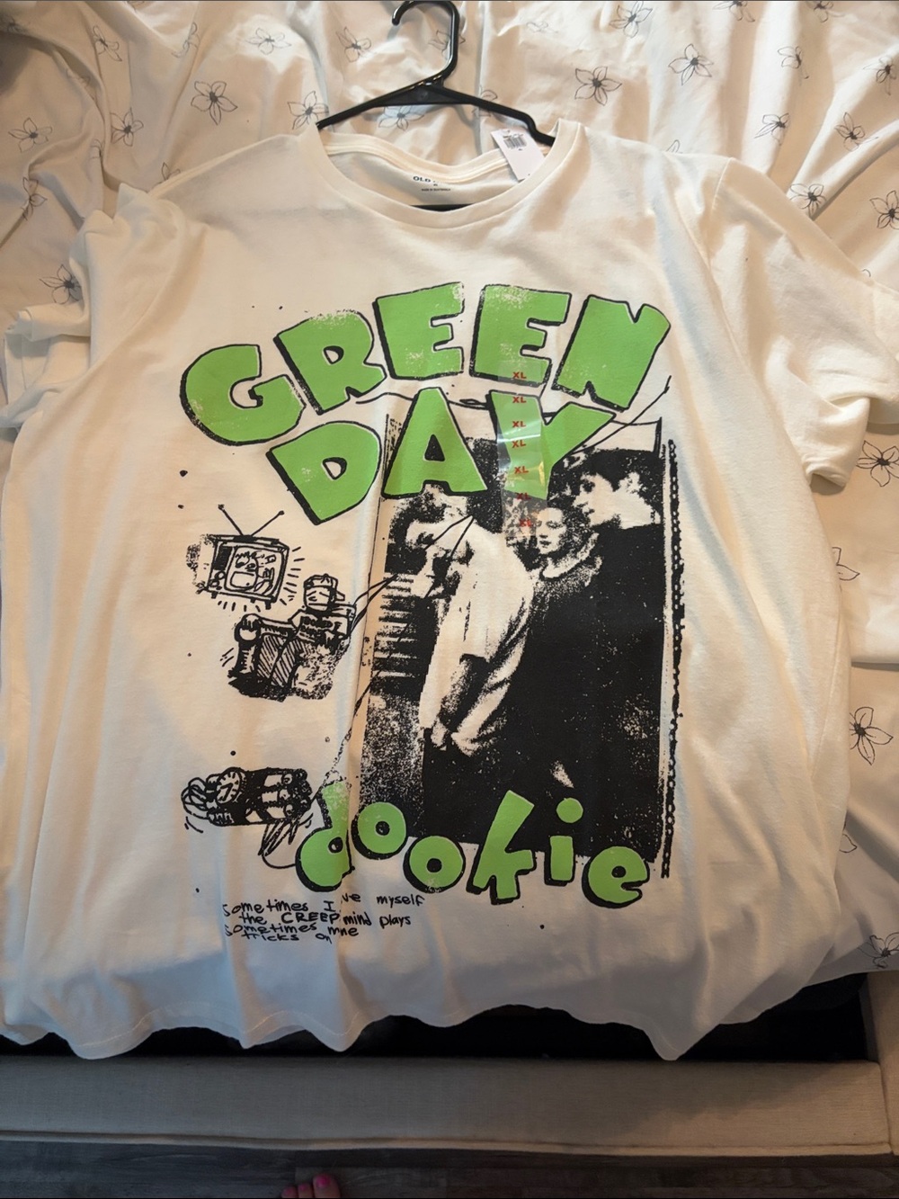 'NWT Green Day' Graphic T-Shirt - White/Neon Green